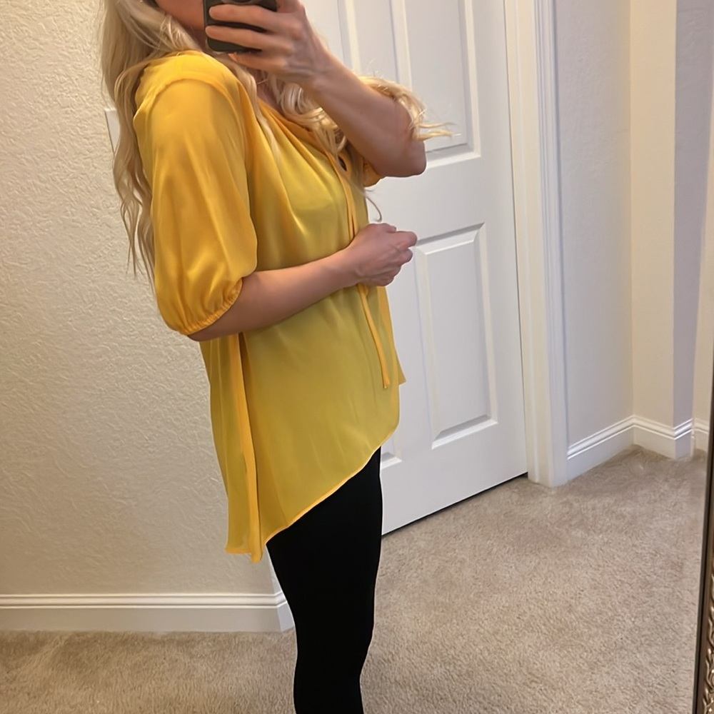 🌼Nicole by Nicole Miller🌼 vibrant yellow sheer top,size M - Picture 3 of 11